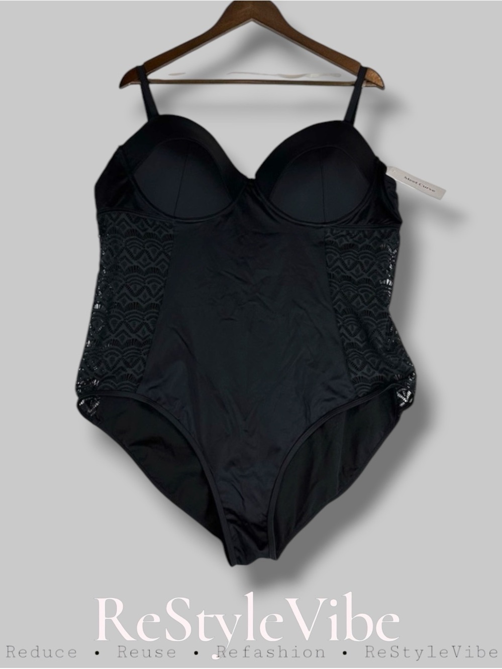 MEET.CURVE Women’s Size 4XL Swimsuit One-Piece Swim Underwire NWT Lace Accents
